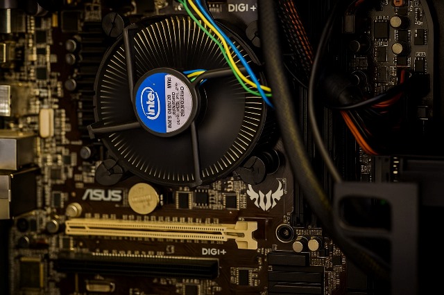4 Penyebab yang Paling Sering Bikin Laptop Mati Sendiri, Yuk Cek!