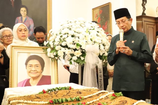 Sosok Ny Karlinah Umar Wirahadikusumah dan Jasanya untuk Indonesia