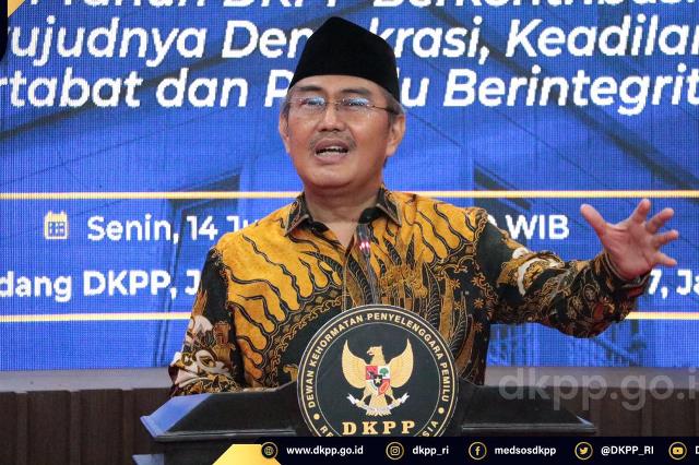 Profil dan Perjalanan Karier Prof. Jimly Asshiddiqie Ketua Komisi Reformasi Polri